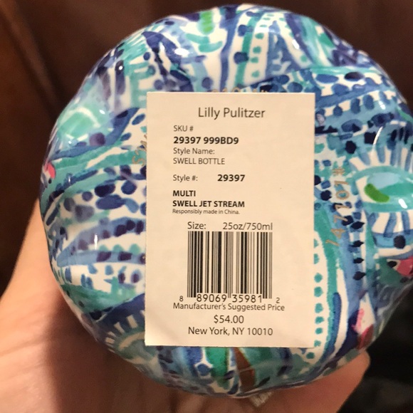 NWT Lilly Pulitzer x S’Well Water Bottle - Picture 4 of 4